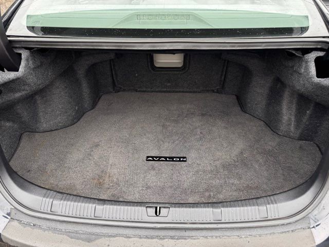 Used 2015 Toyota Avalon Limited w/ Technology Package FWD image 27