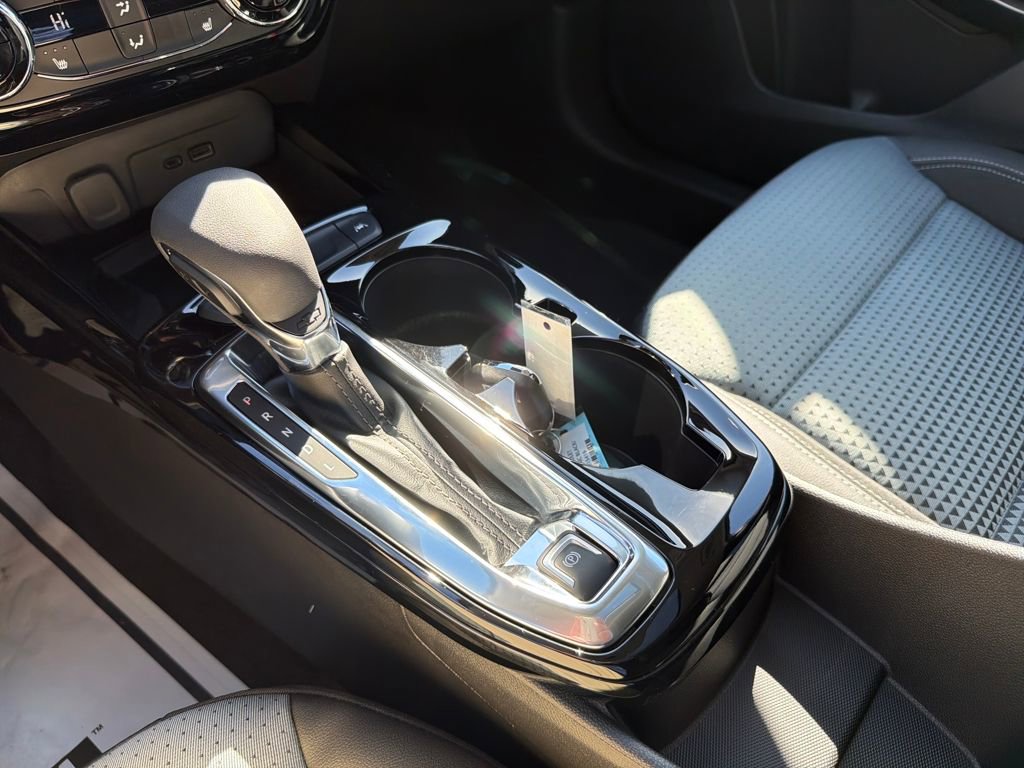 New 2025 Chevrolet Trax LT w/ Sunroof Package image 24