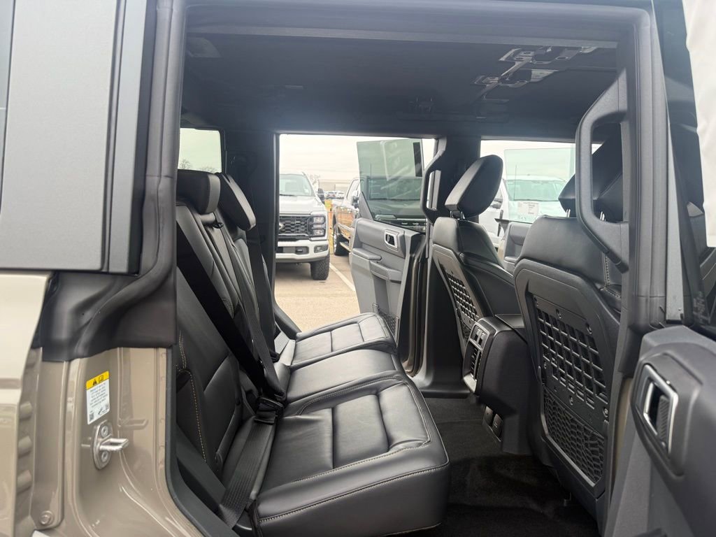 New 2025 Ford Bronco Badlands image 15