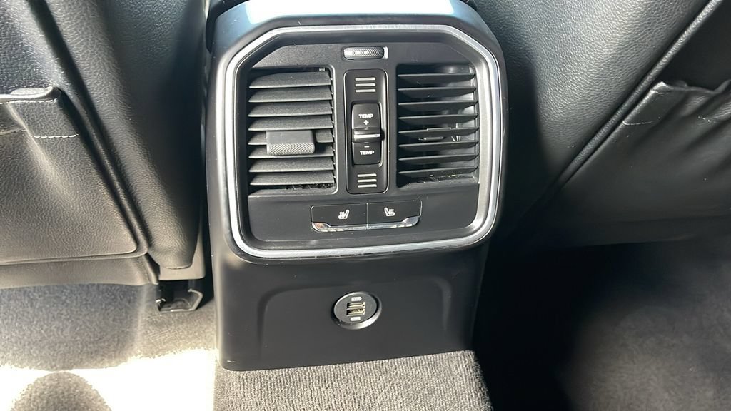 Used 2019 Porsche Macan AWD/4WD image 6