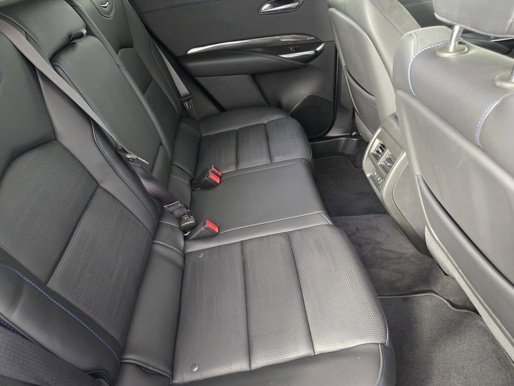 Used 2024 Cadillac XT4 Sport image 32