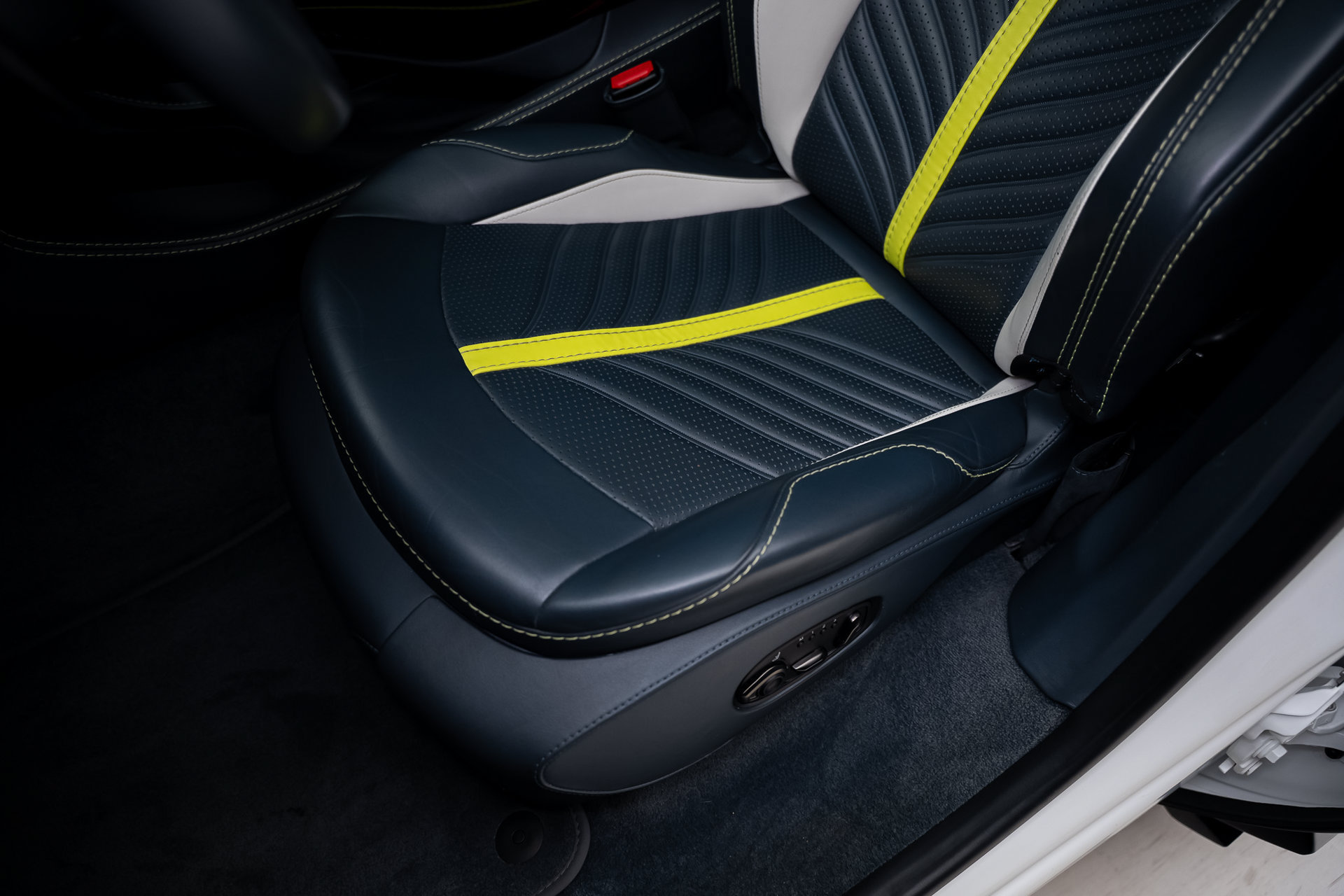 Used 2023 Aston Martin DBX 707 AWD/4WD image 65