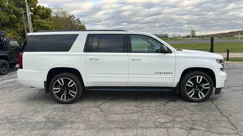 Used 2019 Chevrolet Suburban Premier AWD/4WD image 1