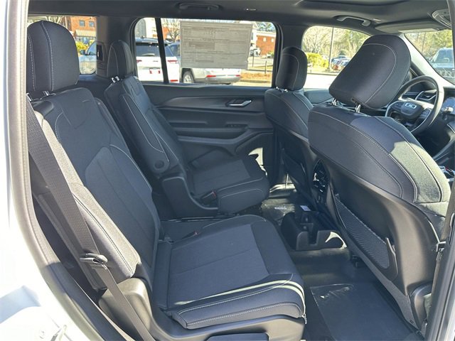 New 2025 Jeep Grand Cherokee L Laredo w/ Luxury Tech Group I image 15