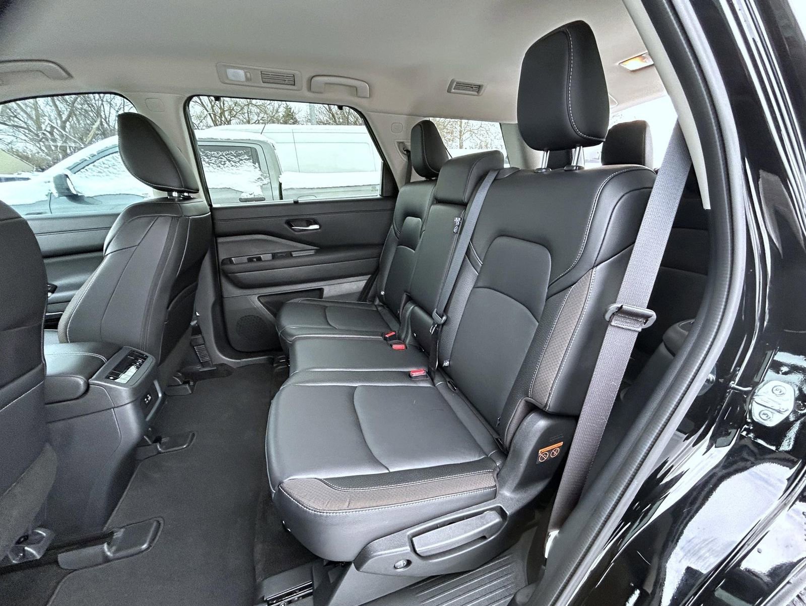 Used 2024 Nissan Pathfinder SL image 20