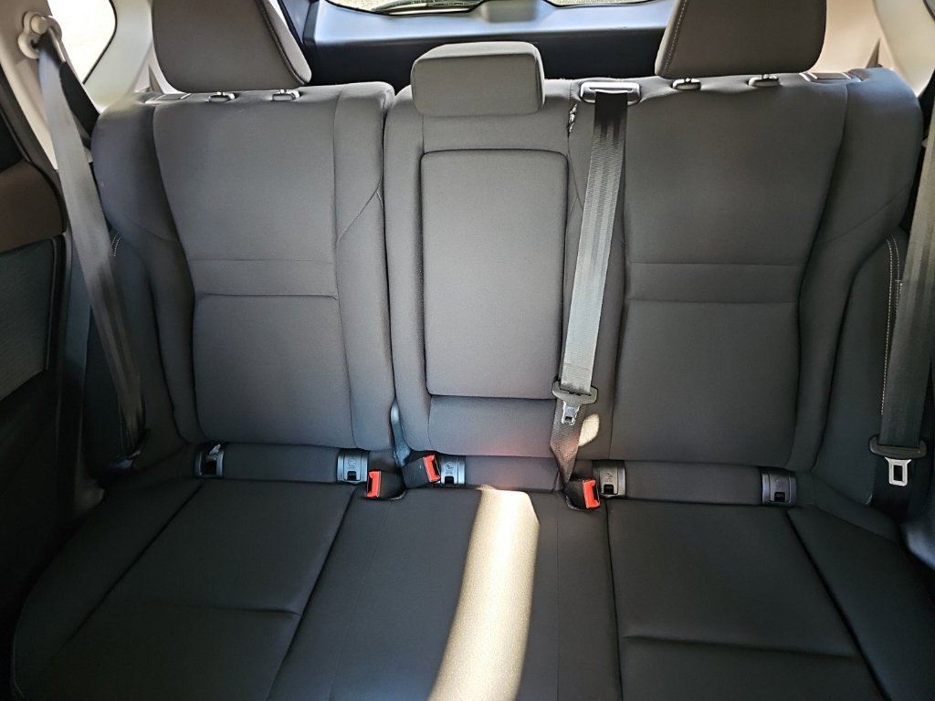 Used 2023 Nissan Rogue S AWD/4WD image 14