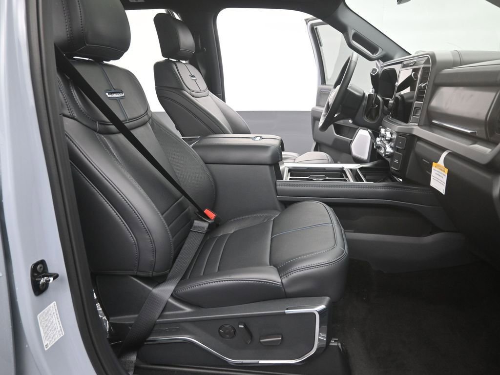 New 2026 Ford F250 Platinum w/ FX4 Off-Road Package image 25
