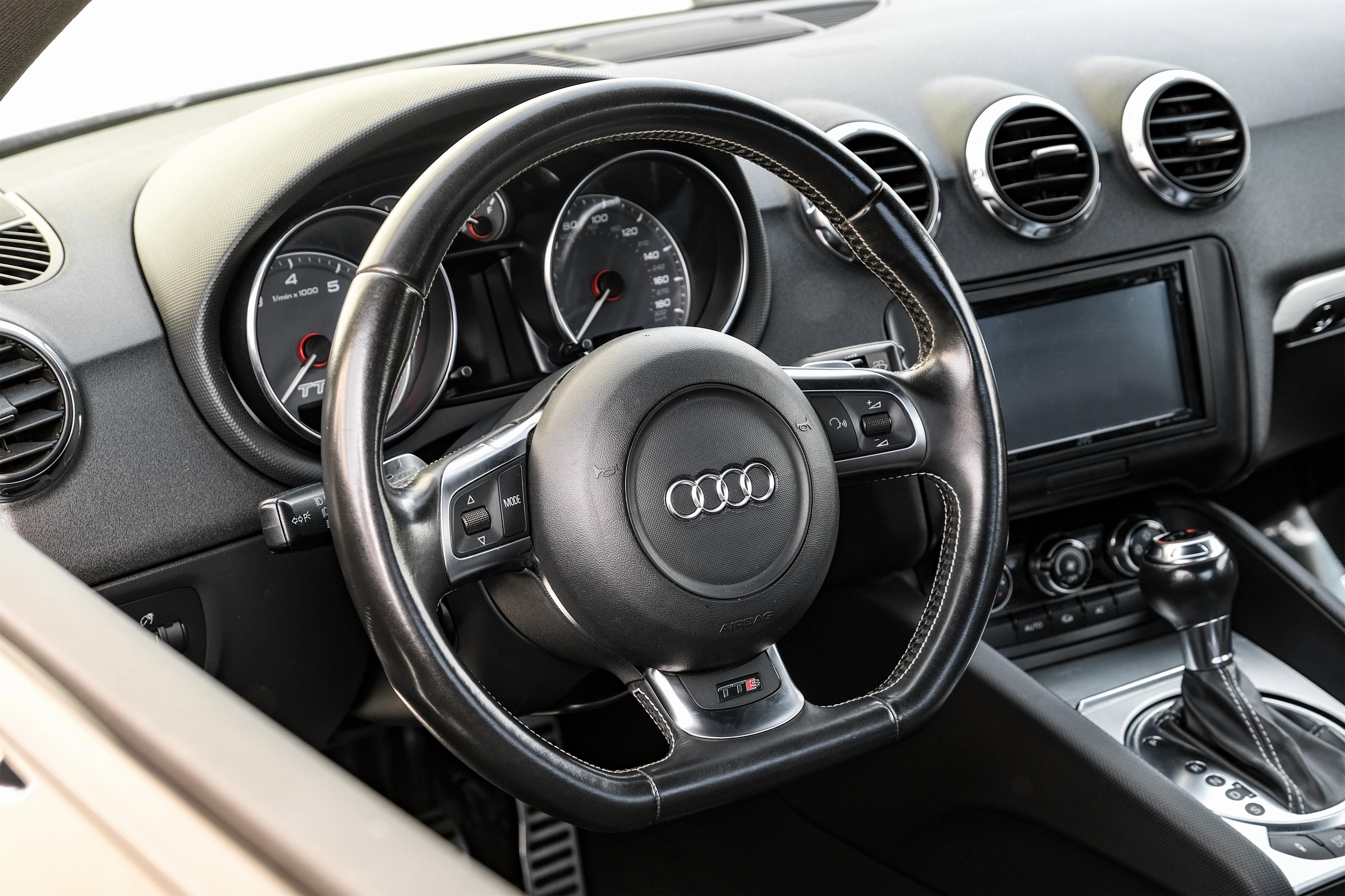 Used 2010 Audi TTS 2.0T Premium image 12