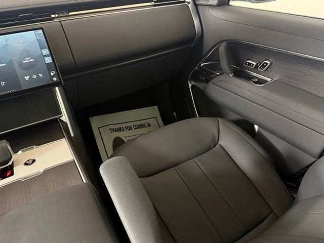 New 2025 Land Rover Range Rover SE image 27