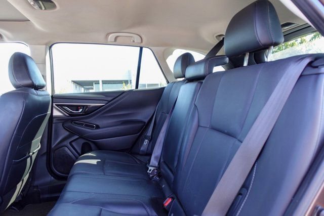 Used 2020 Subaru Outback Limited image 11