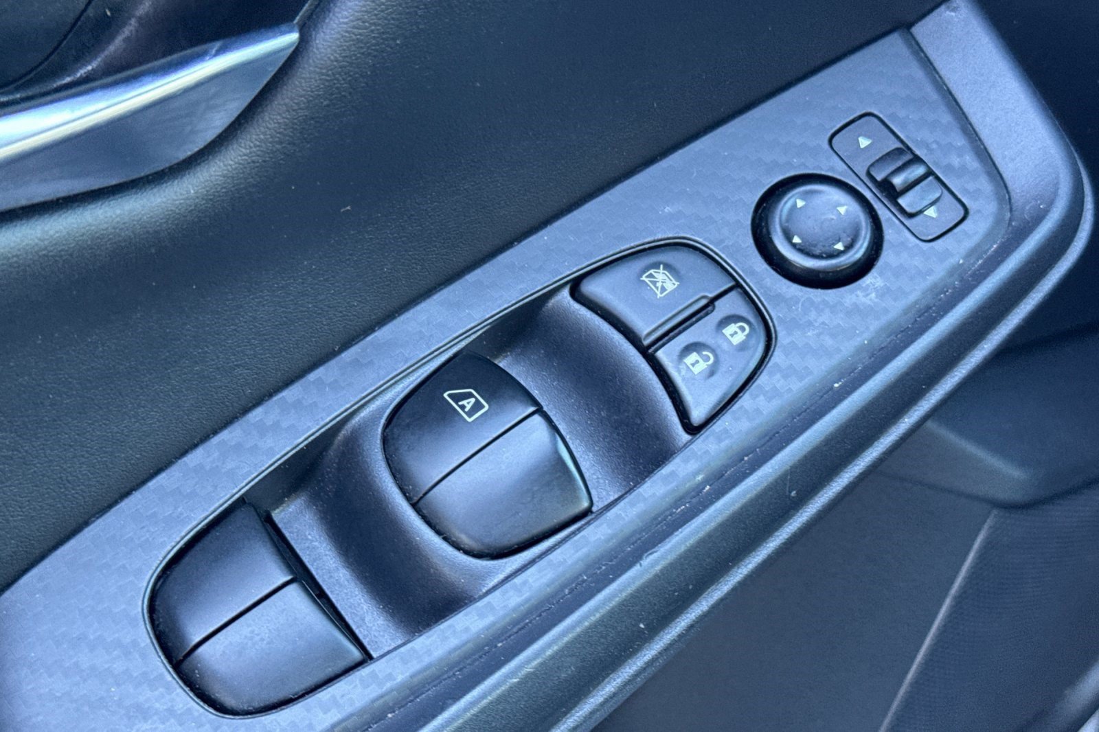 Used 2023 Nissan Sentra SV FWD image 14