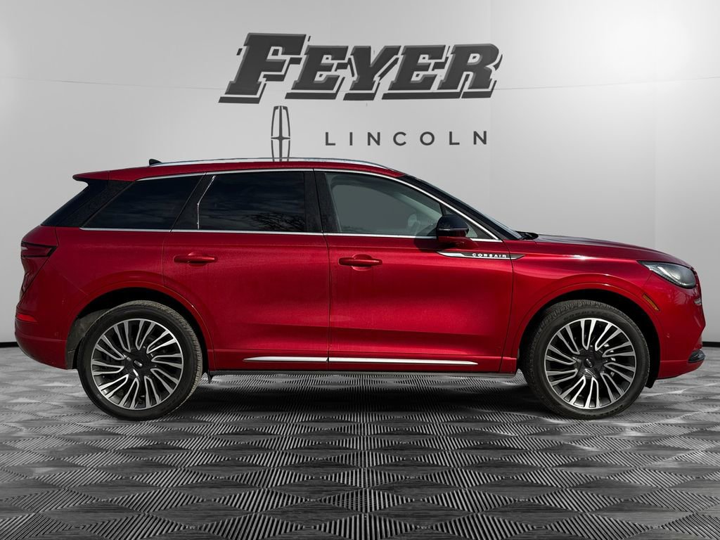 Used 2022 Lincoln Corsair Reserve w/ Equipment Group 201A image 8