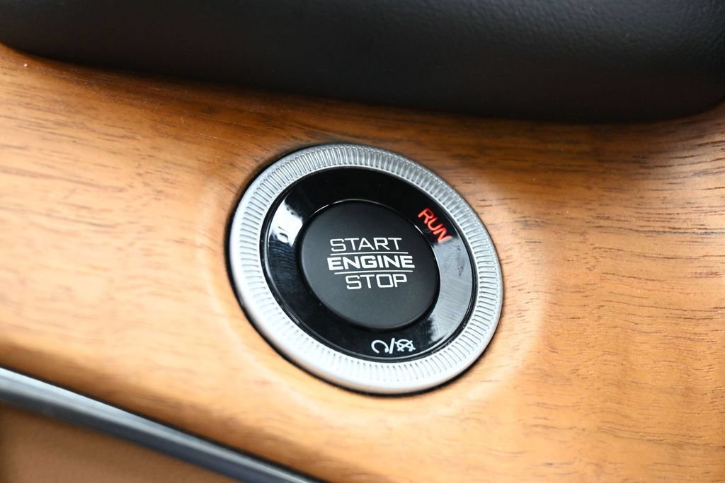 Used 2023 Jeep Grand Cherokee L Summit AWD/4WD image 20