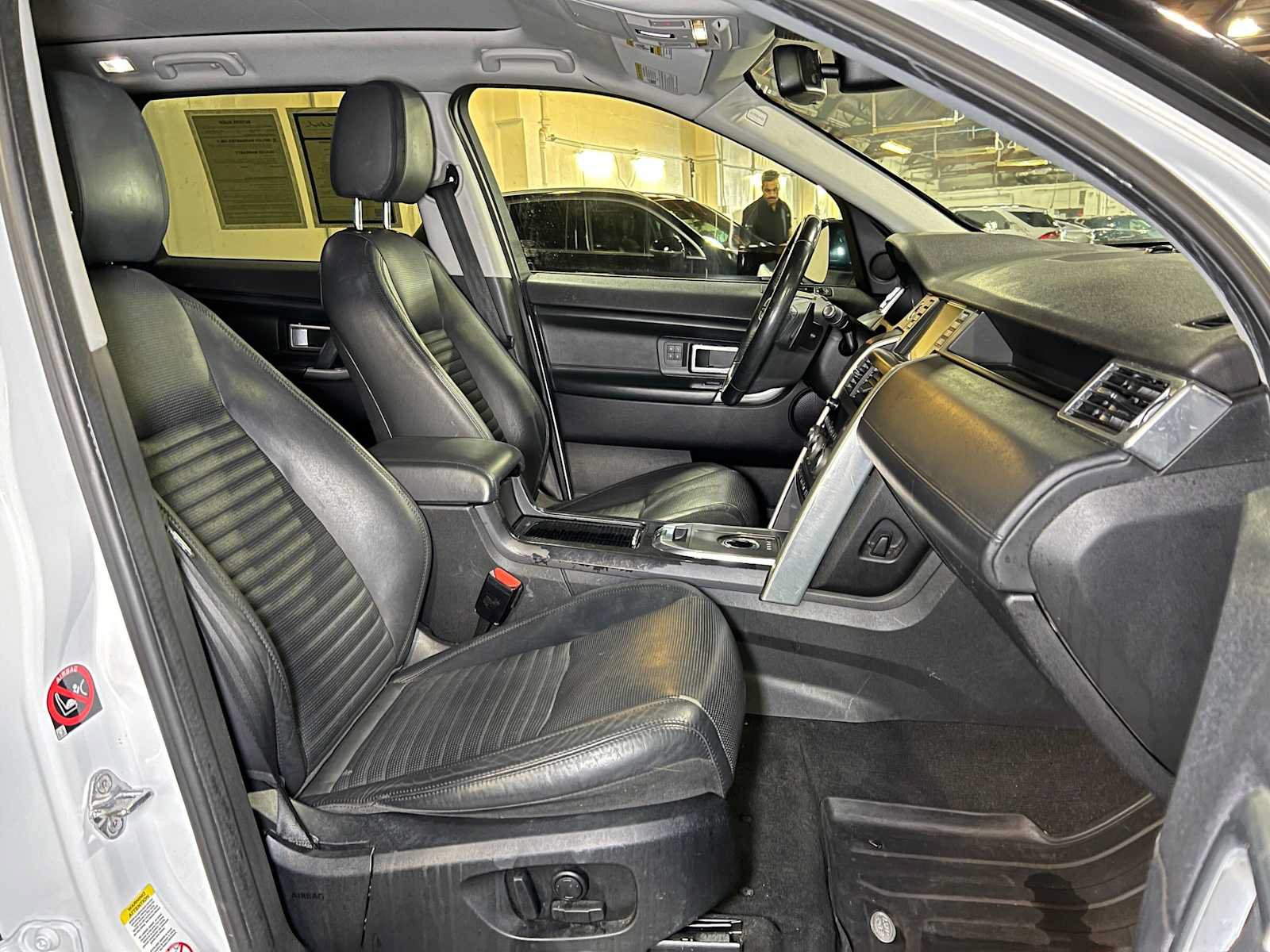 Used 2015 Land Rover Discovery Sport HSE Luxury AWD/4WD image 12