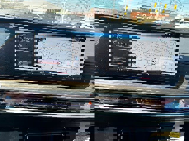 Certified 2024 BMW i7 xDrive60 image 17