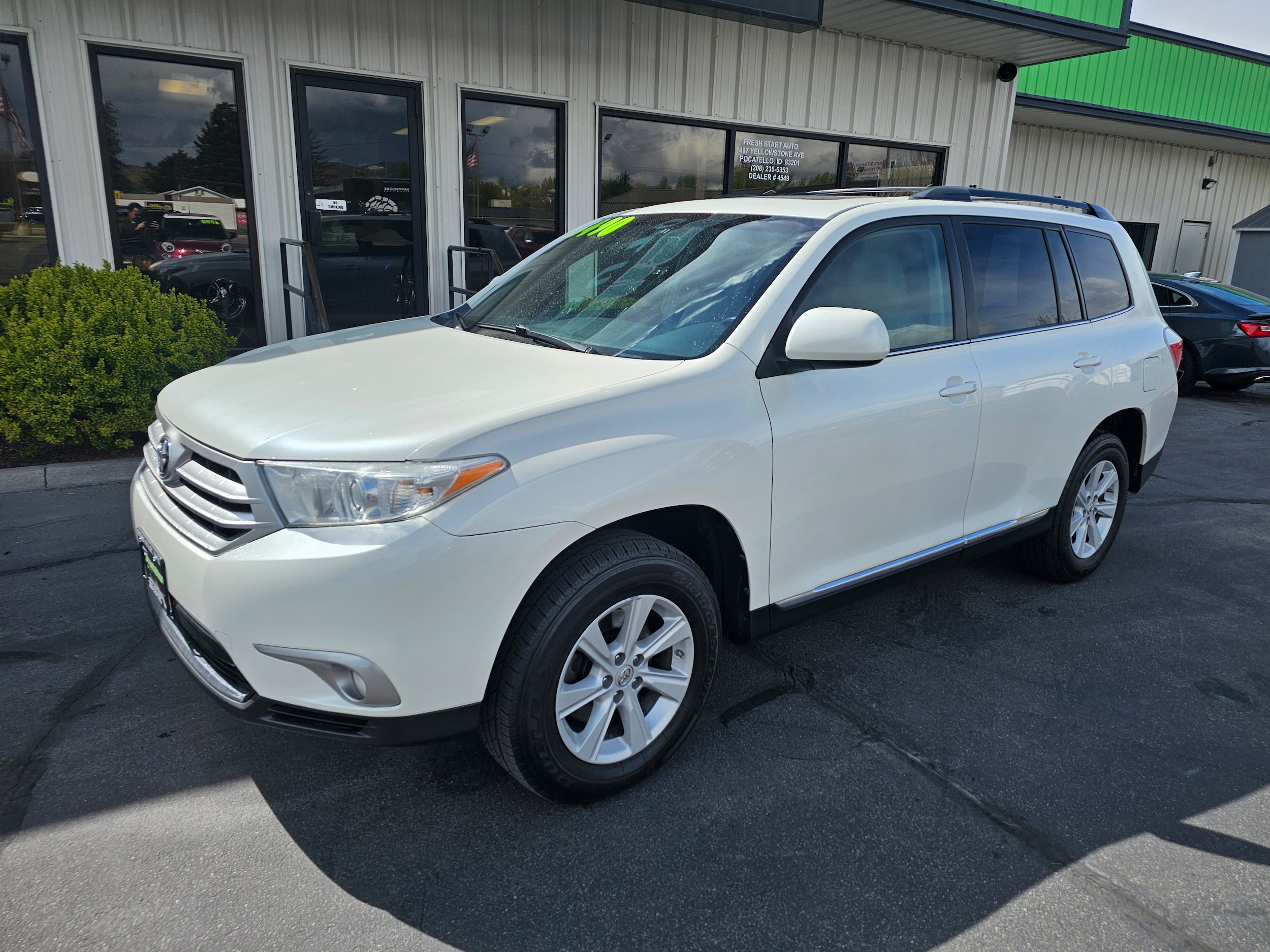 Used 2013 Toyota Highlander SE AWD/4WD image 2