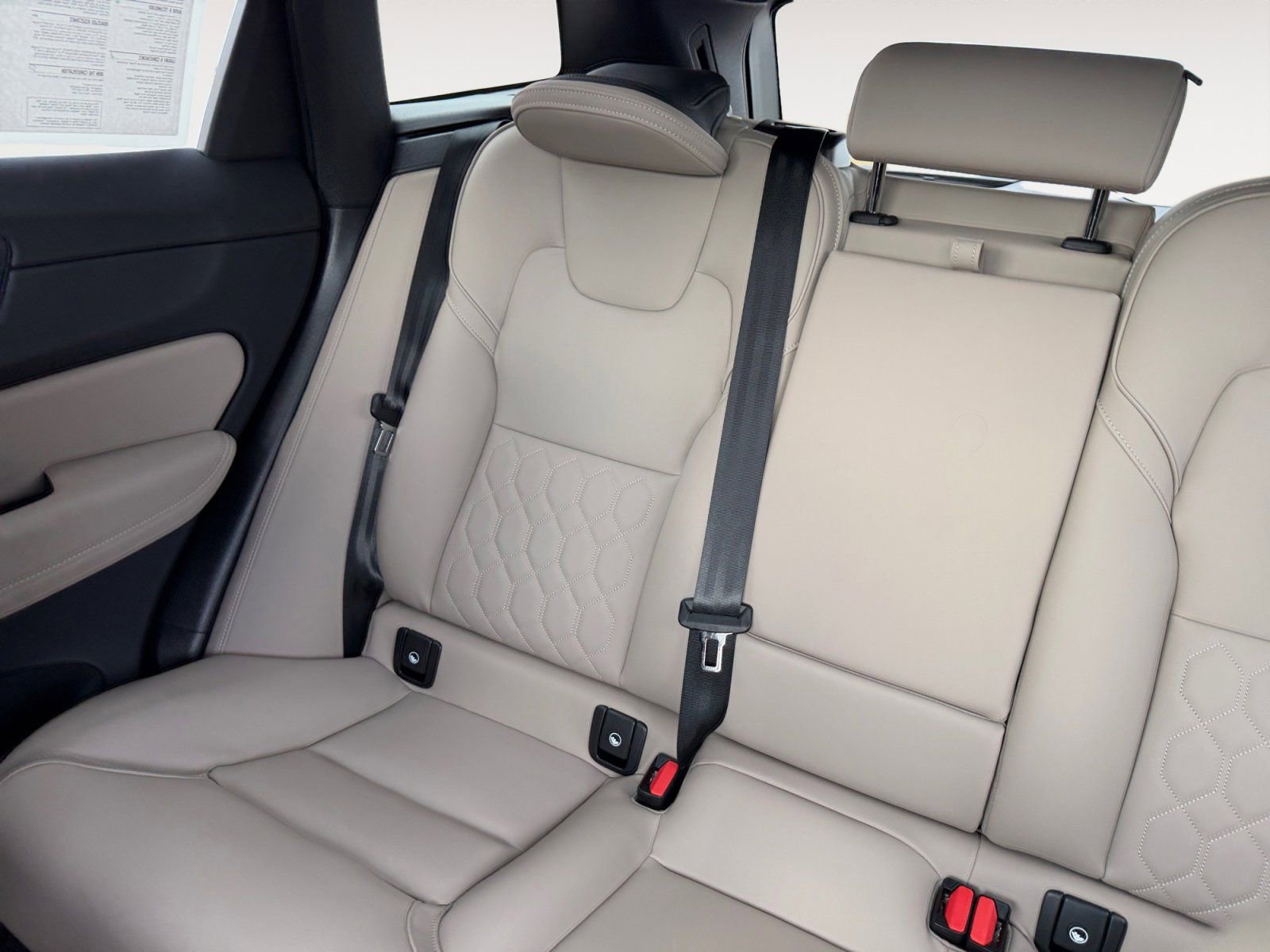 New 2026 Volvo XC60 B5 Plus w/ Protection Package Premier image 13