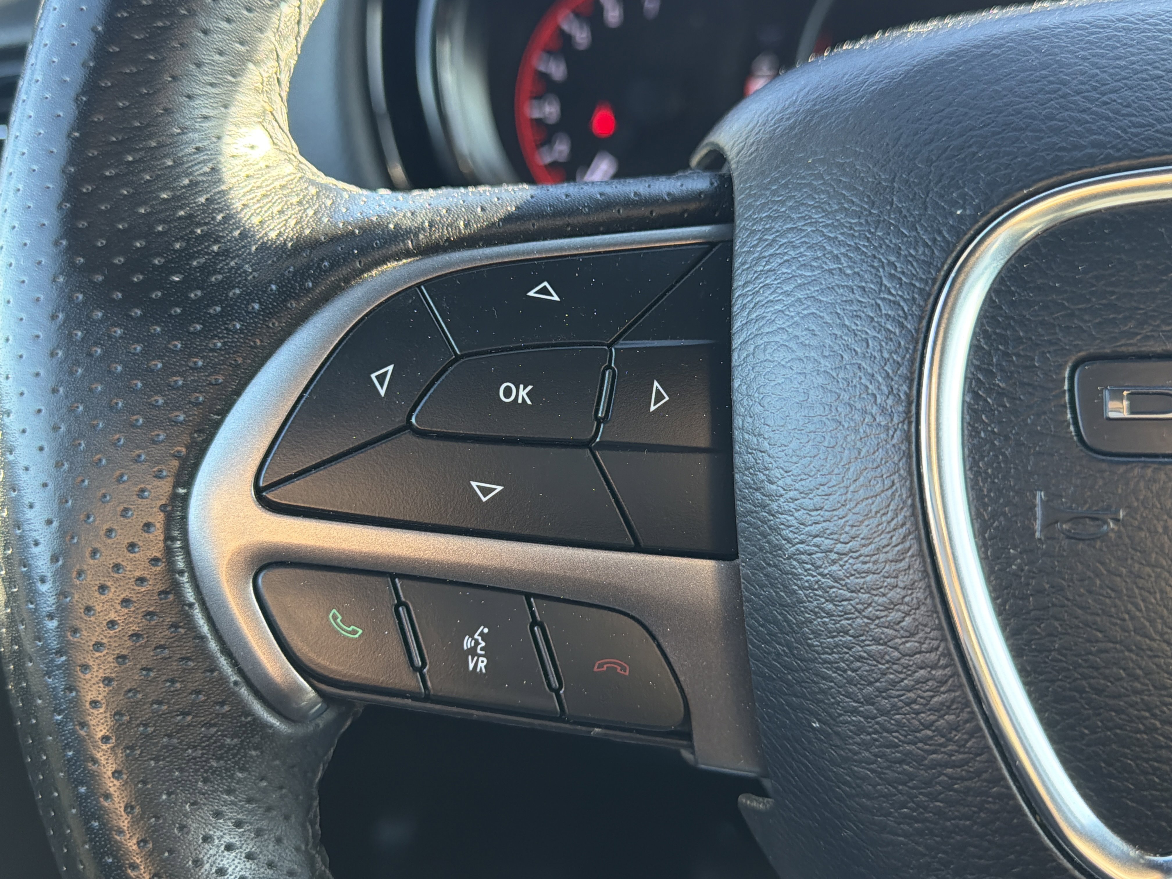 Used 2022 Dodge Durango SXT w/ Blacktop Package image 10