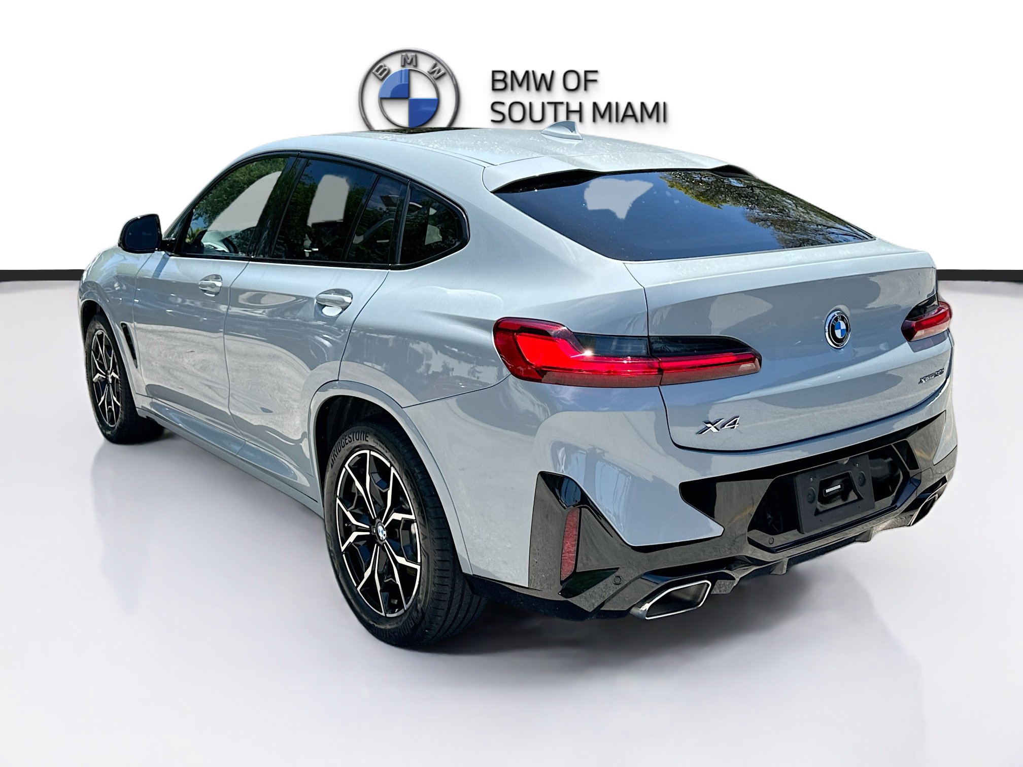 Used 2023 BMW X4 xDrive30i w/ M Sport Package image 5