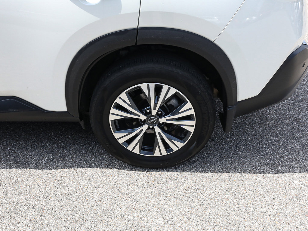 Used 2023 Nissan Rogue SV w/ SV Premium Package AWD/4WD image 4