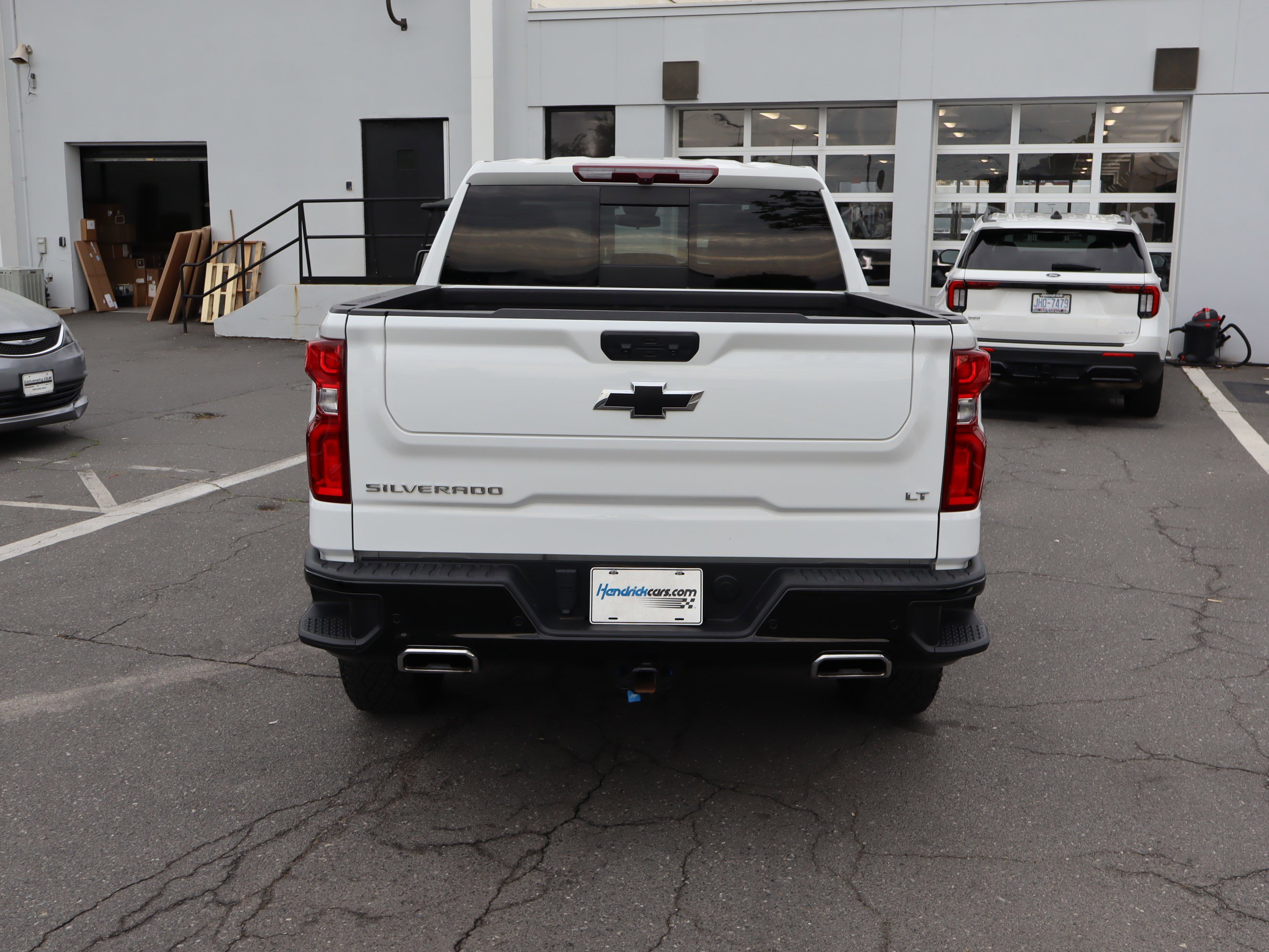Used 2024 Chevrolet Silverado 1500 LT Trail Boss w/ LT Trail Boss Premium Package AWD/4WD image 9