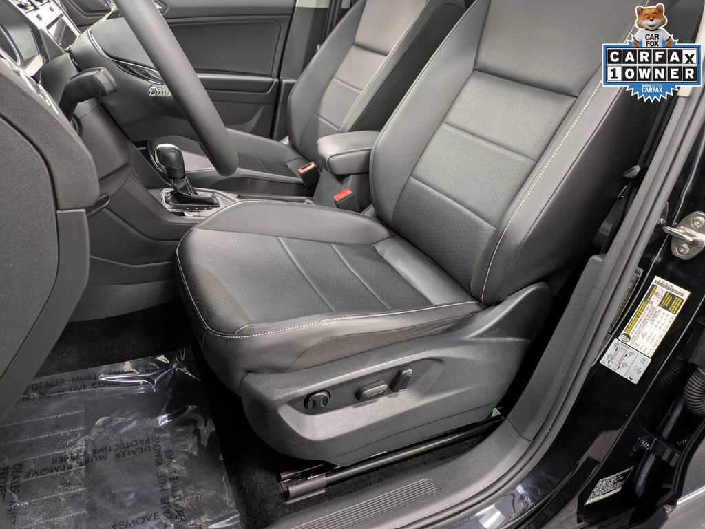 Used 2021 Volkswagen Tiguan SE w/ Panoramic Sunroof Package AWD/4WD image 11