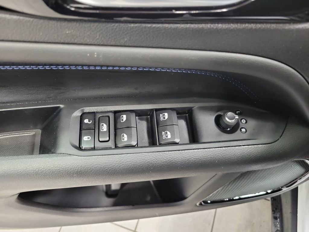 New 2026 Jeep Compass Latitude image 13