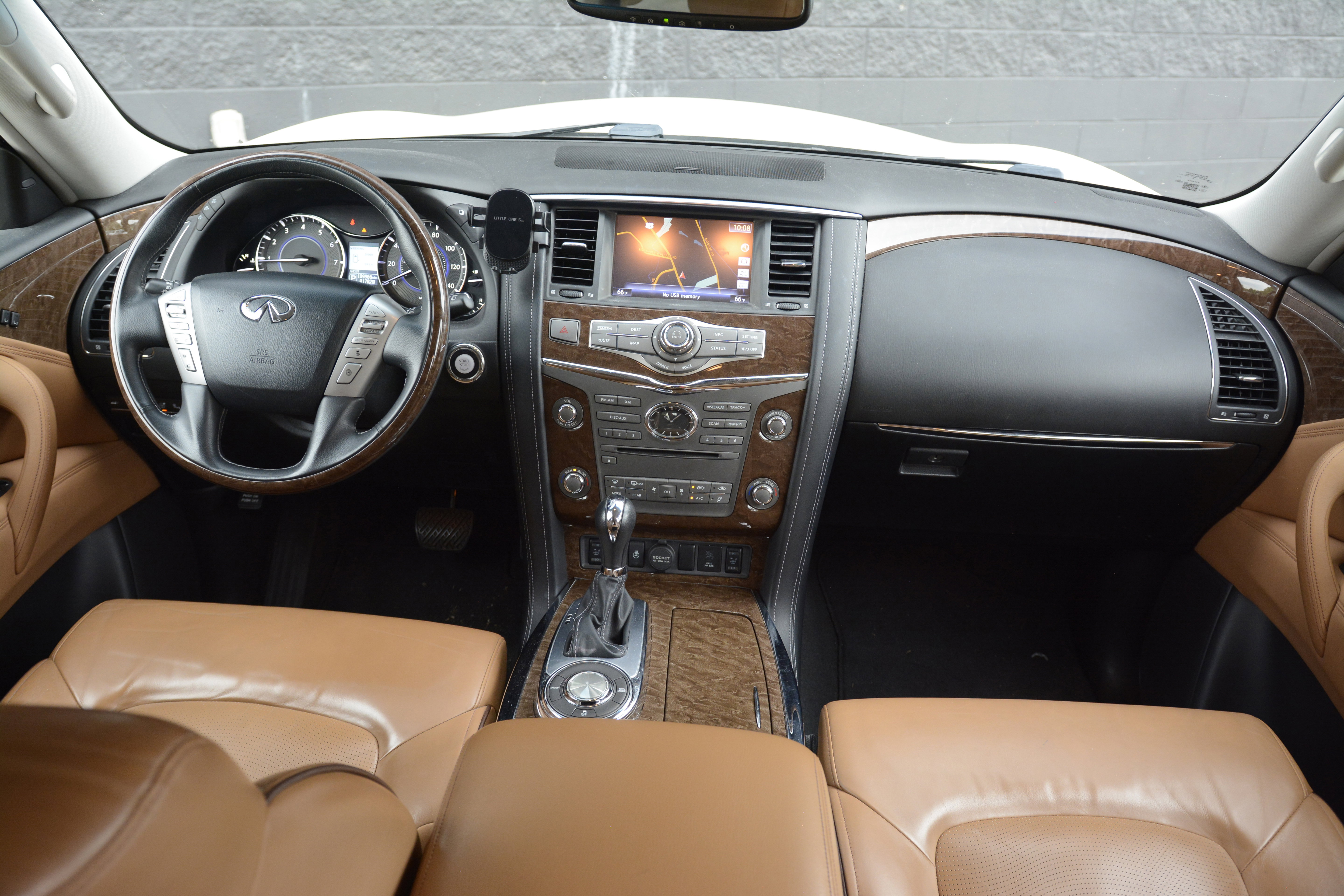 Used 2017 INFINITI QX80 Signature Edition RWD image 12