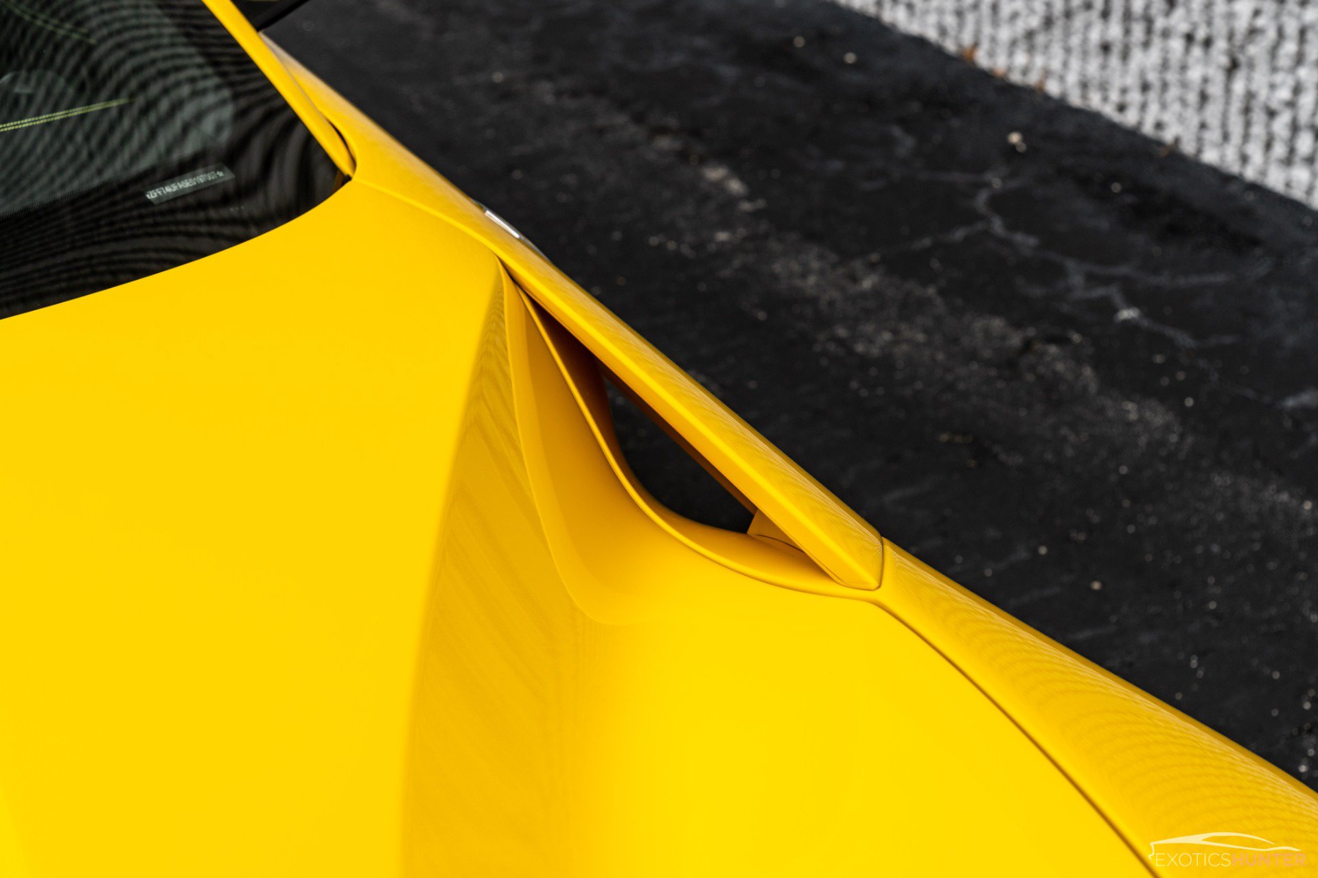 Used 2014 Ferrari F12 Berlinetta RWD image 24