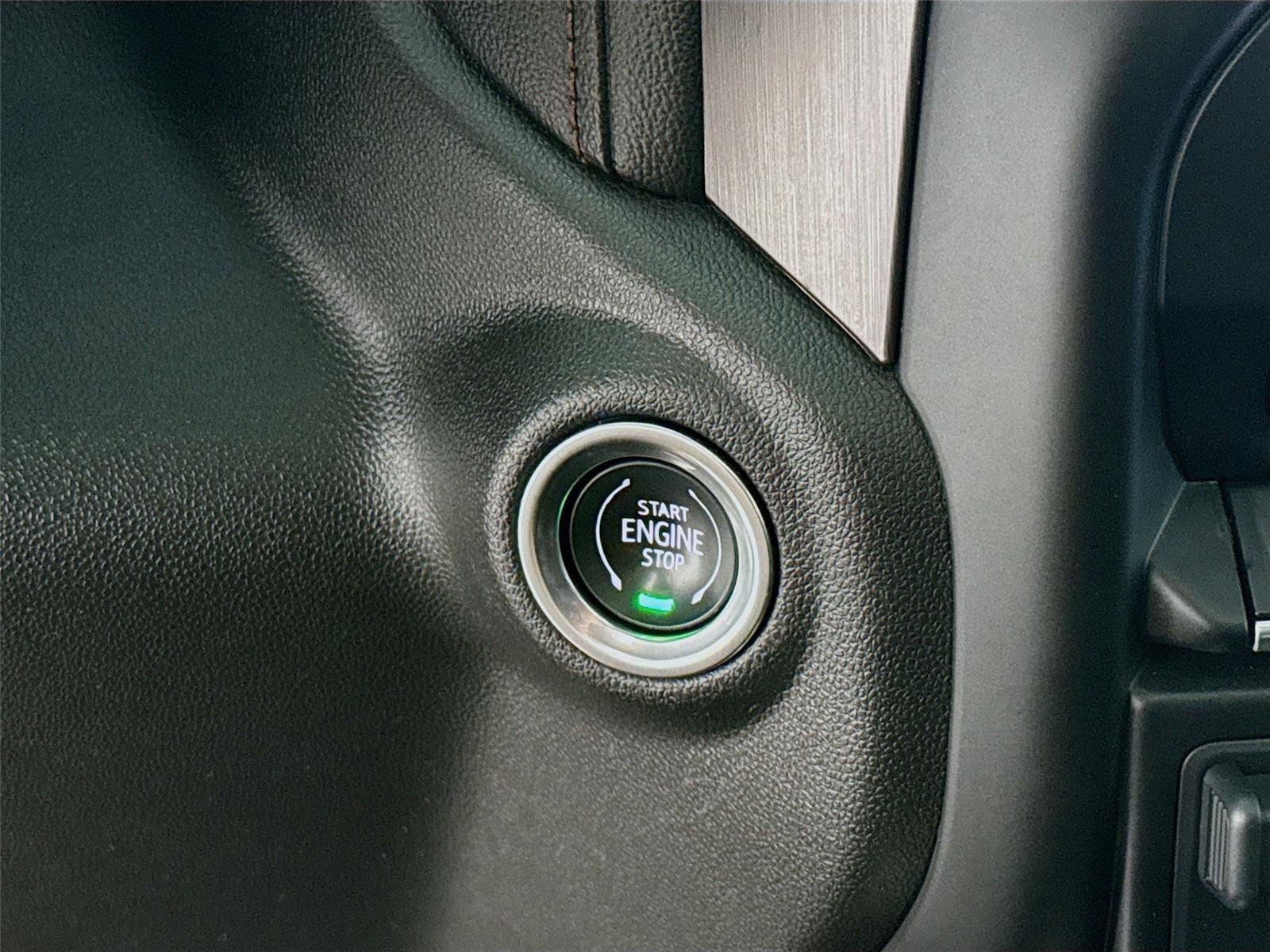 Used 2020 GMC Sierra 2500 AT4 w/ AT4 Premium Package image 13