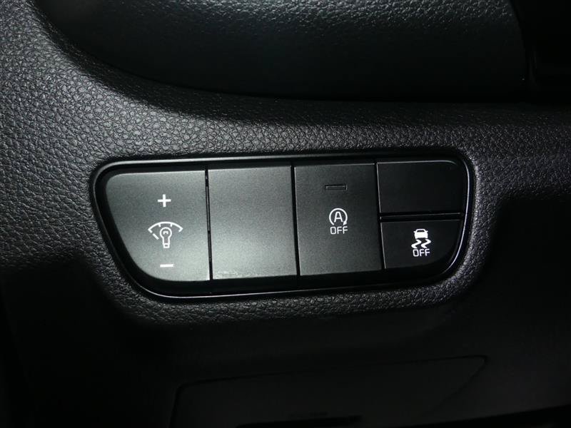 Used 2024 Kia Seltos S AWD/4WD image 29