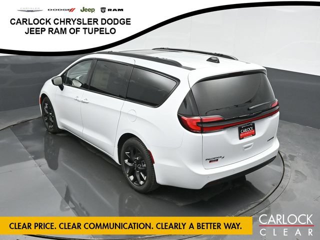 New 2026 Chrysler Pacifica Limited w/ Uconnect Theater Family Group FWD image 64