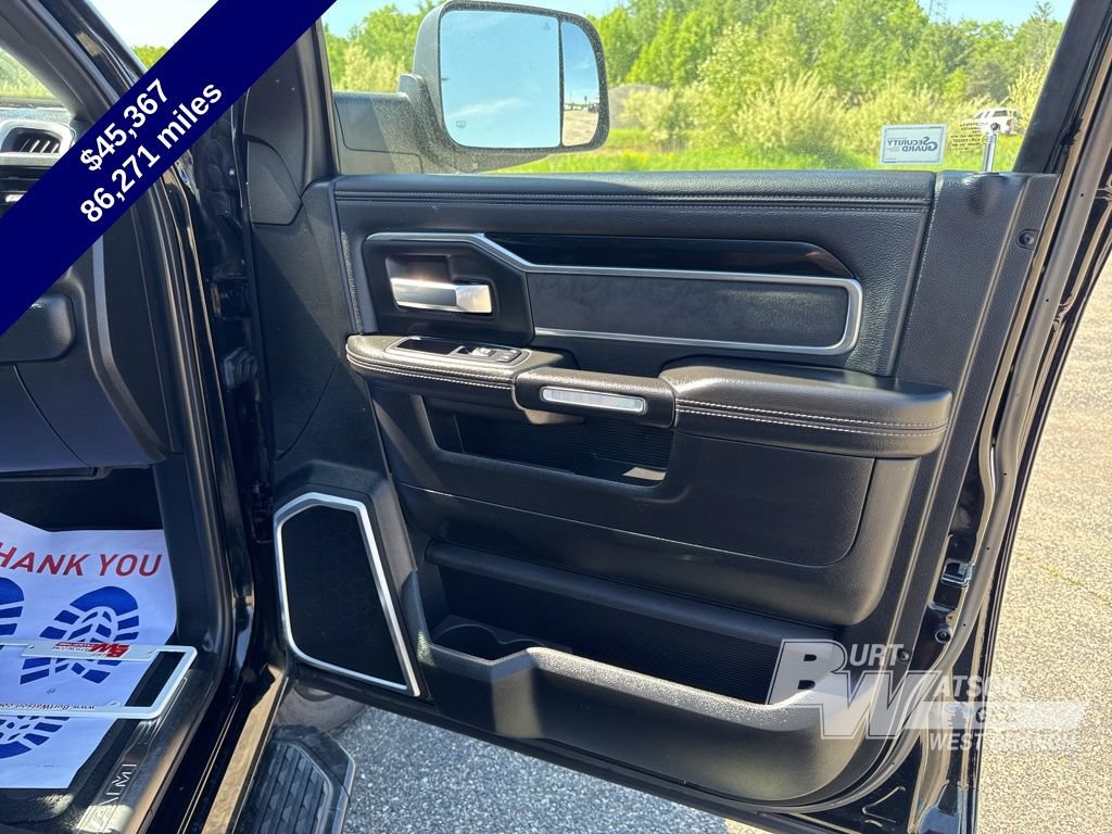 Used 2019 RAM 2500 Laramie w/ Black Appearance Package AWD/4WD image 41