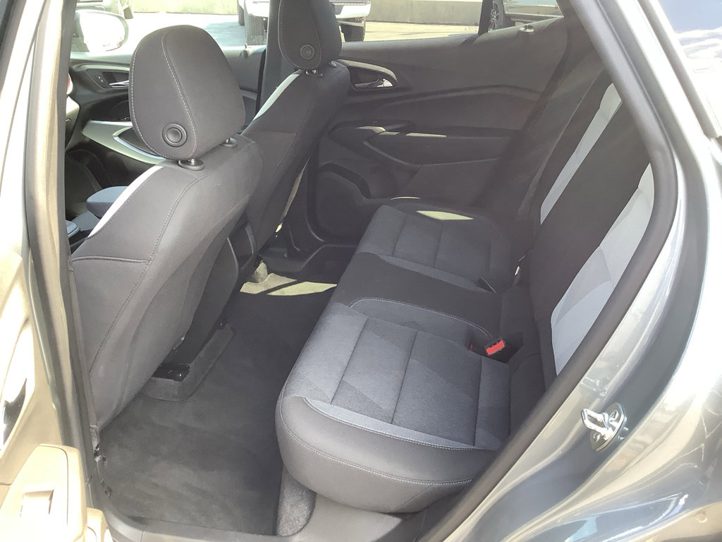 Used 2024 Chevrolet Trax RS w/ Sunroof Package image 9