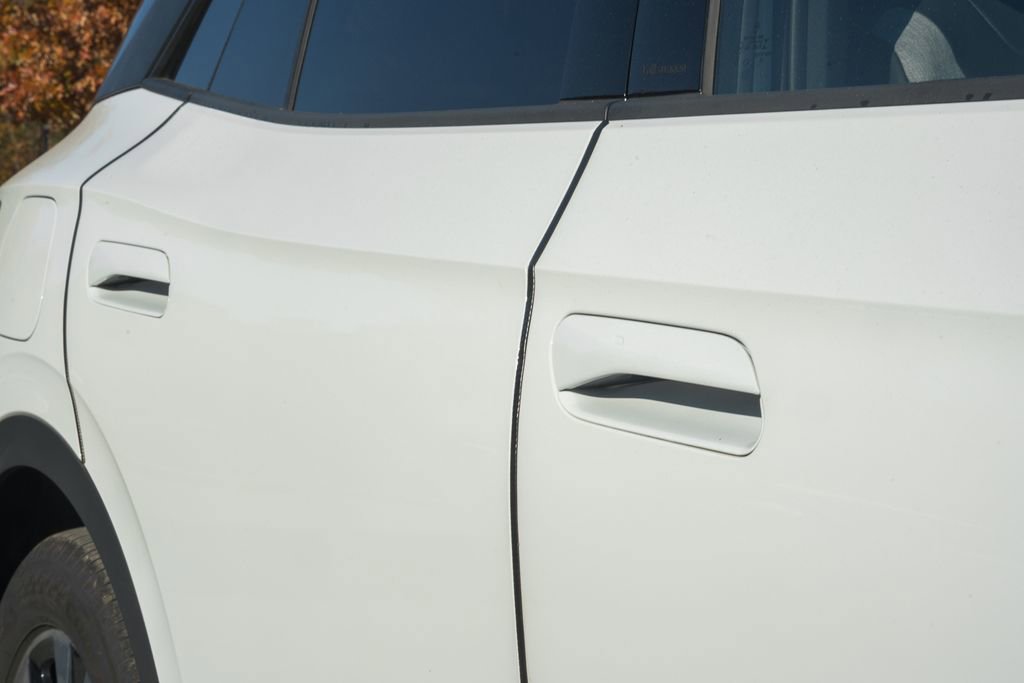 Used 2023 Volkswagen ID.4 Pro image 13