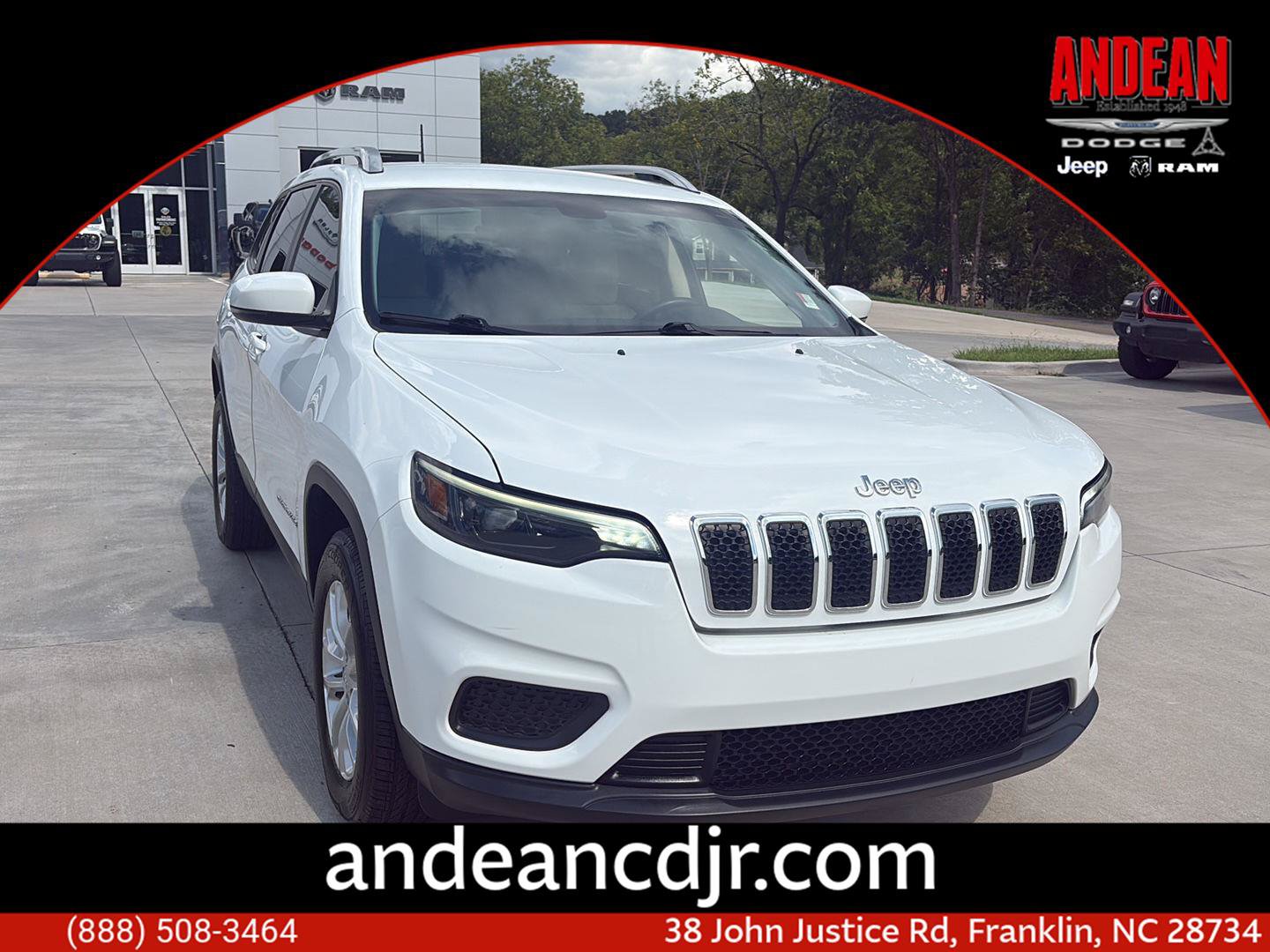 Used 2020 Jeep Cherokee Latitude w/ Cold Weather Group AWD/4WD image 1