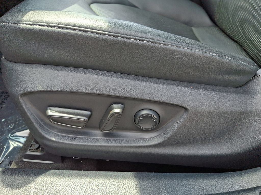 Certified 2022 Toyota Camry XLE AWD/4WD image 15