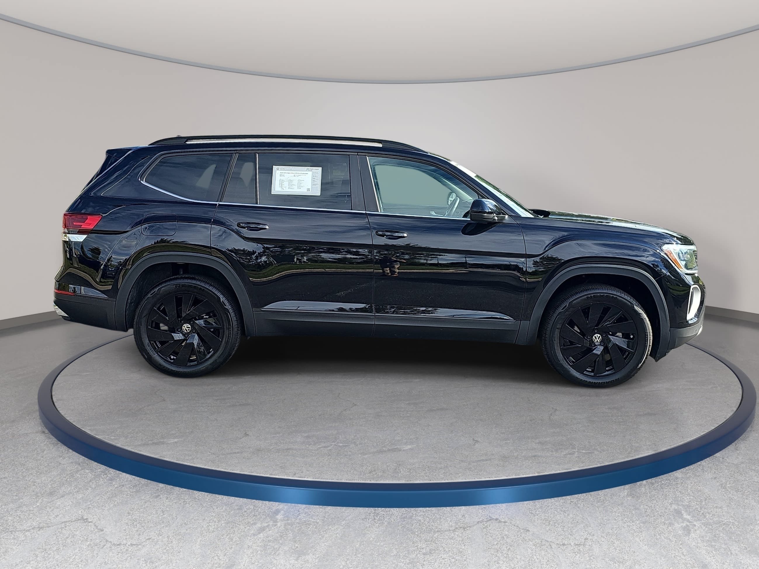 Certified 2026 Volkswagen Atlas SE w/ Panoramic Sunroof Package FWD image 4