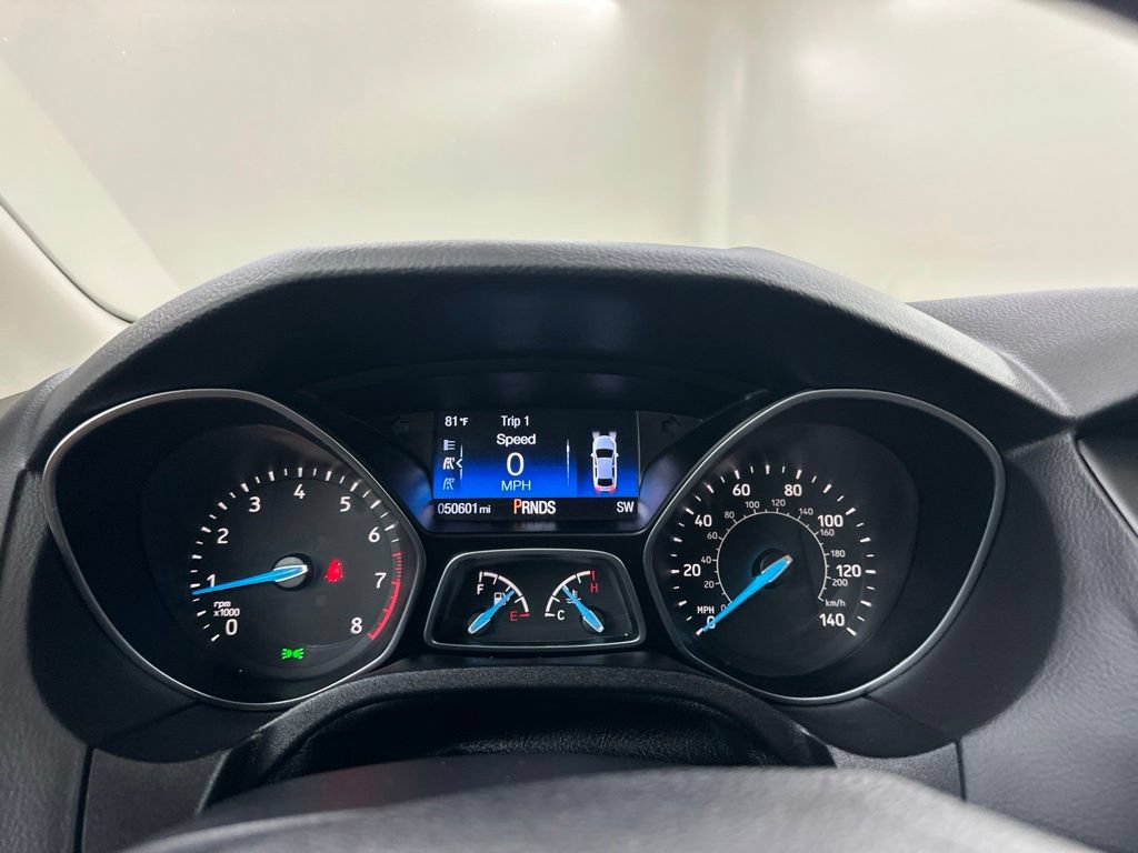 Used 2018 Ford Focus SE w/ SE Appearance Package FWD image 44