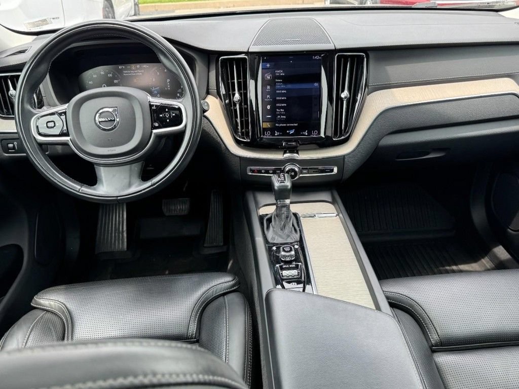 Used 2021 Volvo XC60 T5 Inscription AWD/4WD image 12