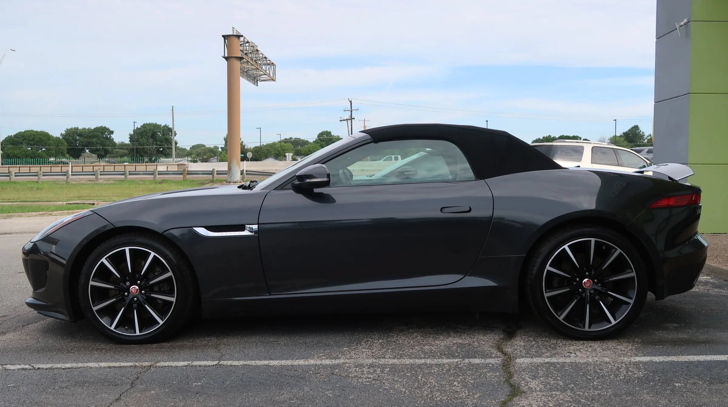 Used 2016 Jaguar F-TYPE Convertible RWD image 7