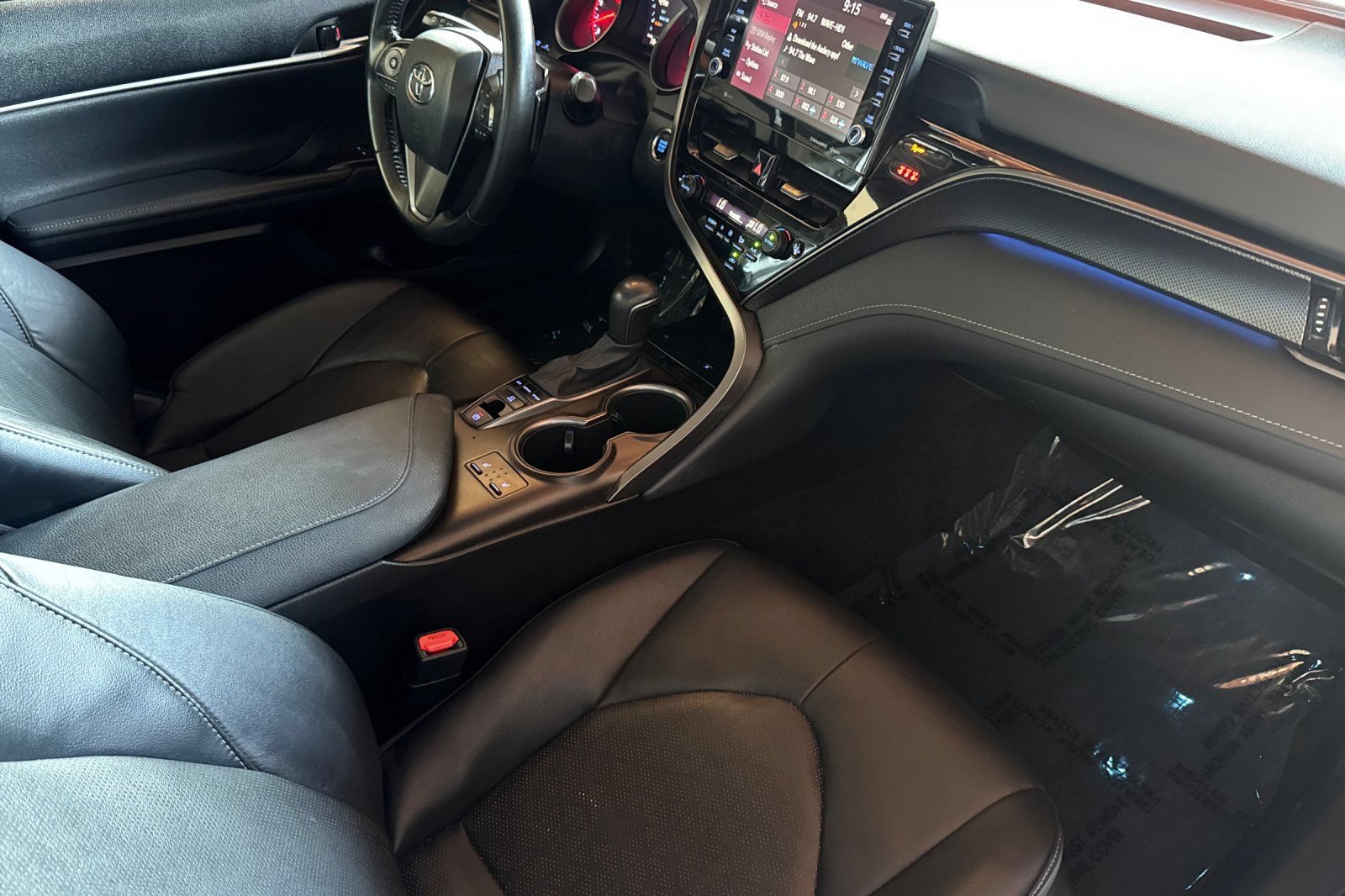 Used 2022 Toyota Camry XSE FWD image 19