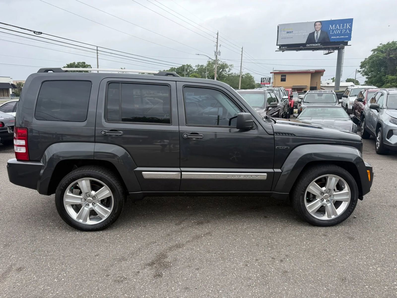 Used 2011 Jeep Liberty Sport image 4