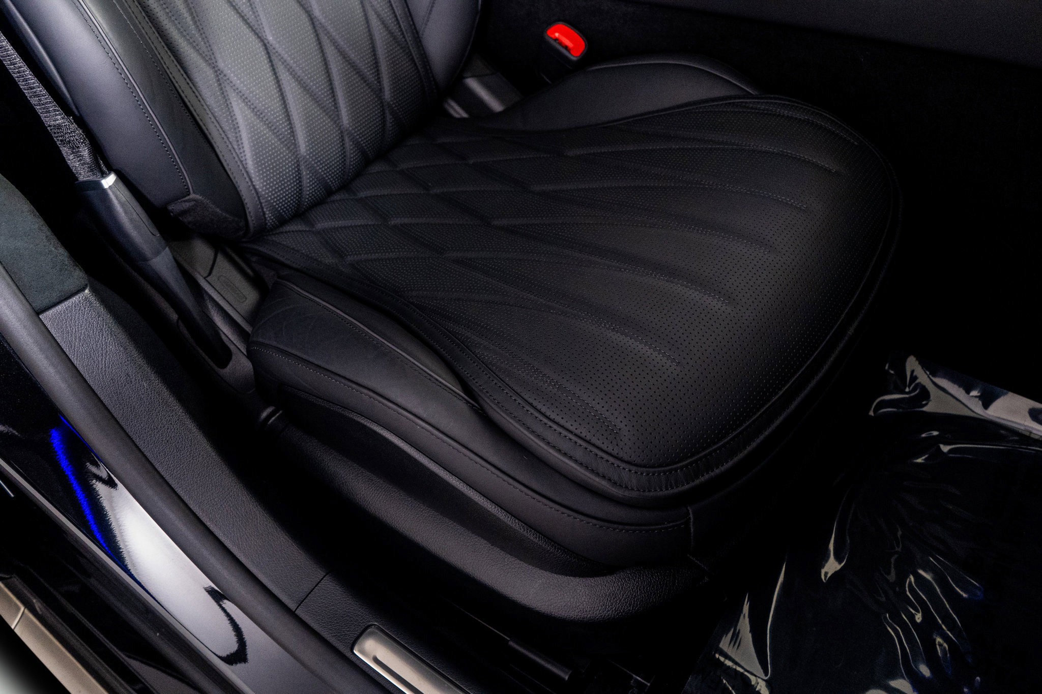 Used 2025 Mercedes-Benz S 63 AMG S w/ AMG Night Package image 36