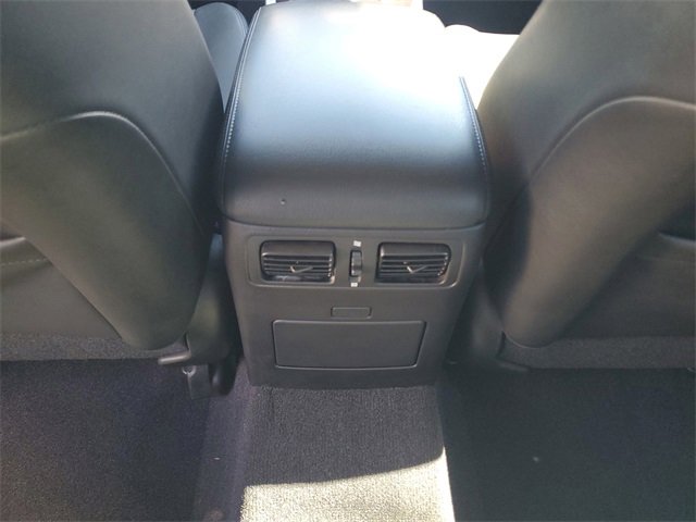 Used 2019 INFINITI Q70 Luxe image 13