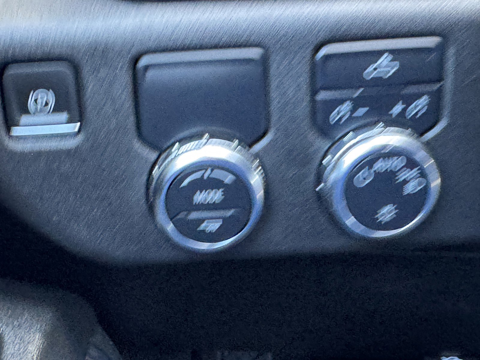 Used 2024 GMC Sierra 1500 SLE image 22
