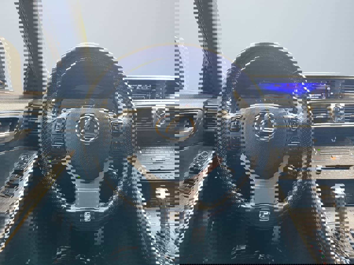 Used 2020 Lexus IS 300 F Sport w/ F Sport Package image 10