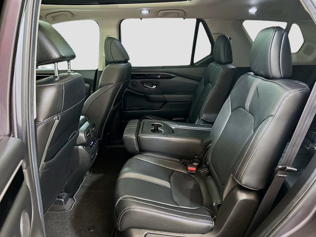 Used 2025 Honda Pilot Touring image 24