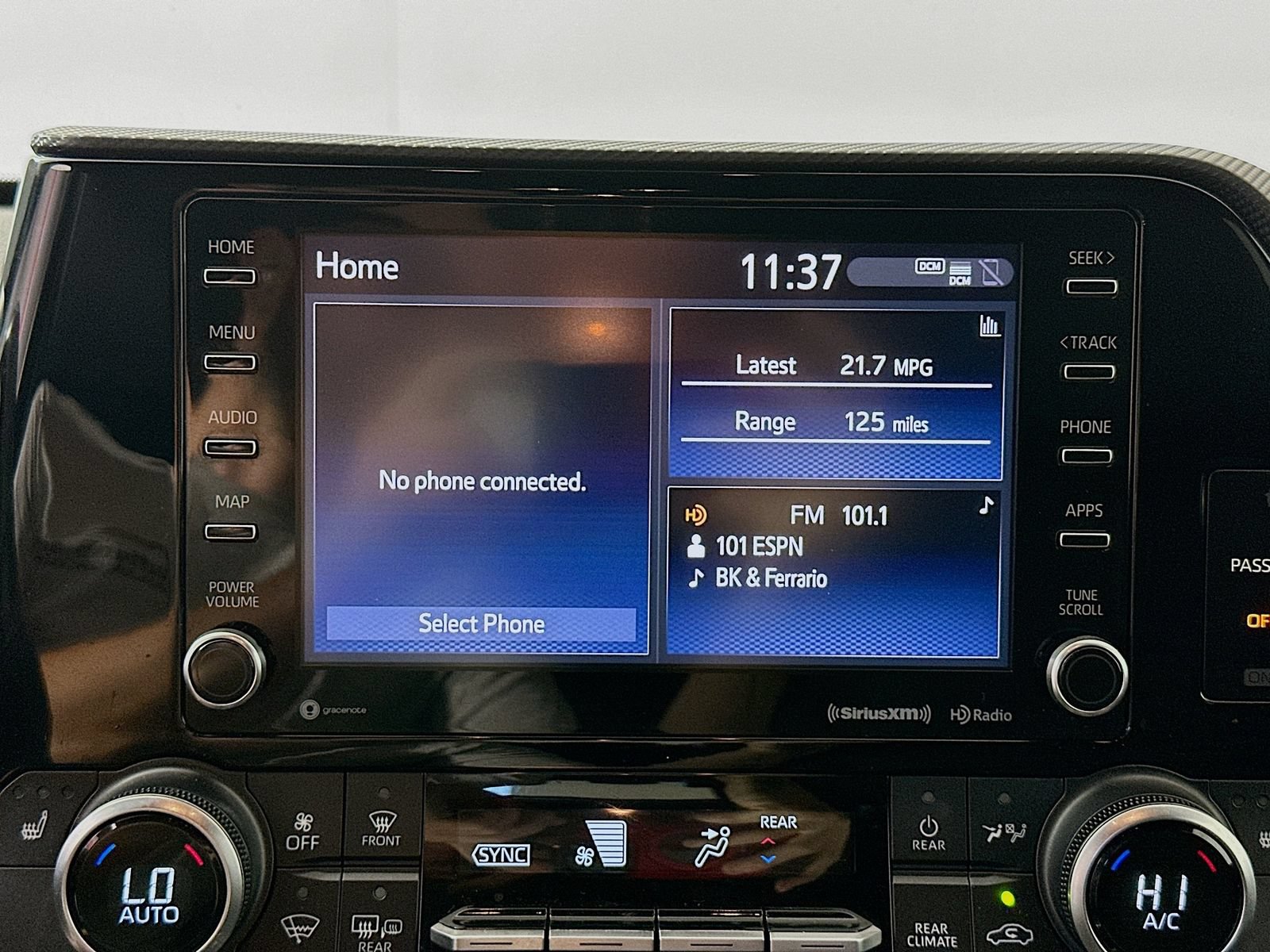 Used 2021 Toyota Highlander XSE FWD image 14