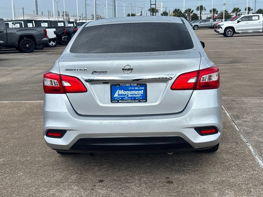 Used 2018 Nissan Sentra S FWD image 11